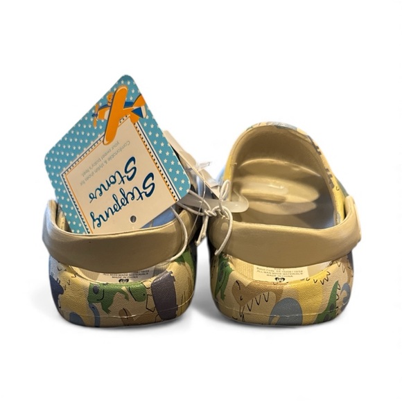 Stepping Stones clogs for kids with a dinosaur motif 5Y NWT - Picture 5 of 6